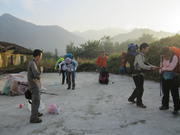 Село Синдонг- готови за потегляне - Xindong village - ready for depart