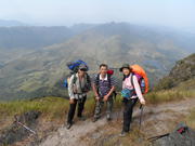 Сяо Яо, Цинфън Лънюе и Лин Ян Дзин, на връх Гаоджан - Xiao Yao, Qingfeng Lengyue and Lin Yang Jing at Gaozhang peak