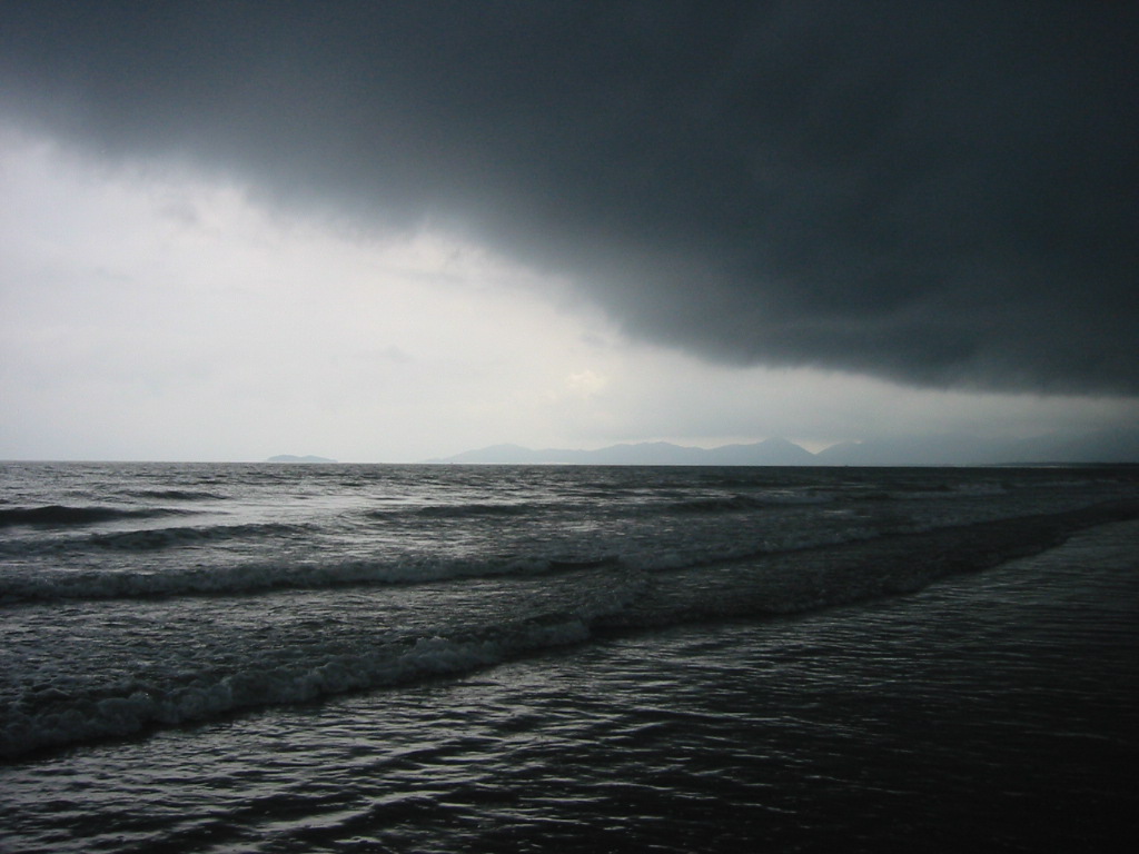 Yangxi- beach-07 storm