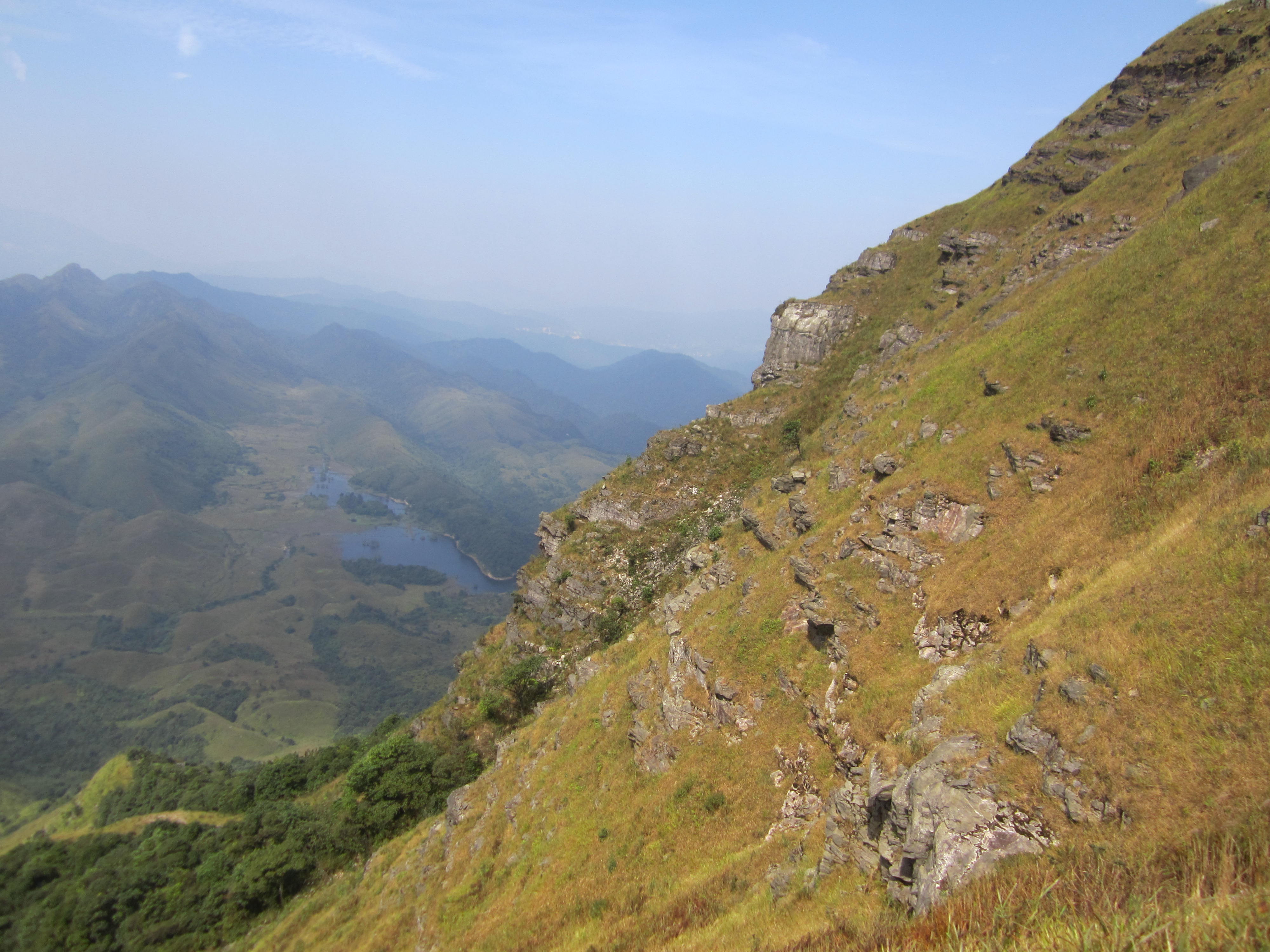 Гледки от склона на връх Гаоджан - Views from Gaozhang peak slope