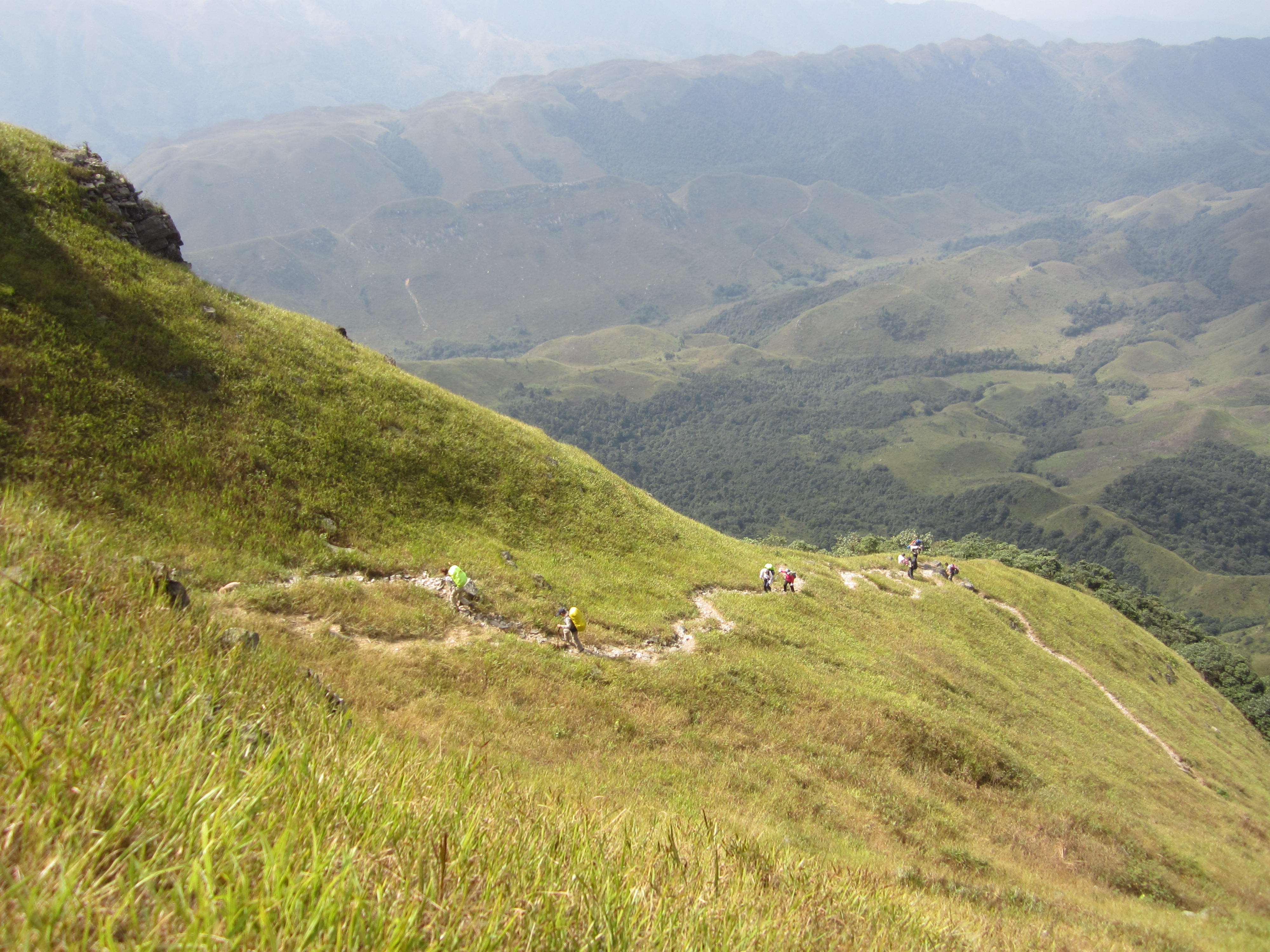 Гледки от склона на връх Гаоджан - Views from Gaozhang peak slope