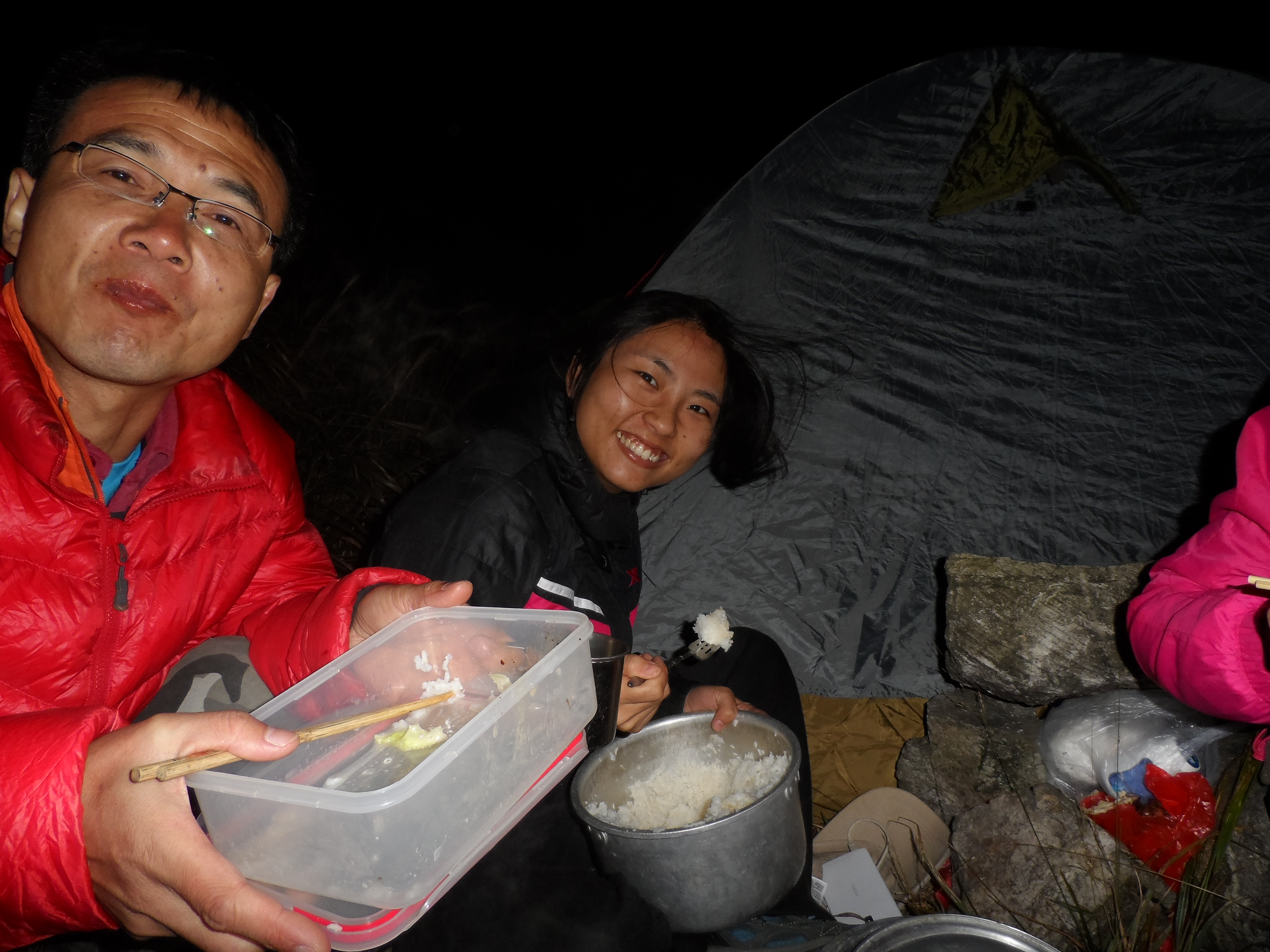 На връх Чуанди Динг, вечерта, Цинфън Лънюе и Ча Нонг - At Chuandi Ding peak, evening, Qingfeng Lengyue and Cha Nong