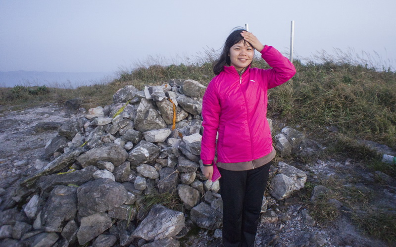 На връх Чуанди Динг, сутринта, Мариса - At Chuandi Ding peak, morning, Marissa