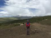 По пътя от Kangding (康定，དར་མདོ་གྲོང་ཁྱེར།) до Tagong (塔公，ལྷ་སྒང་), в началото на Тибетското плато, на около 4000 м височина