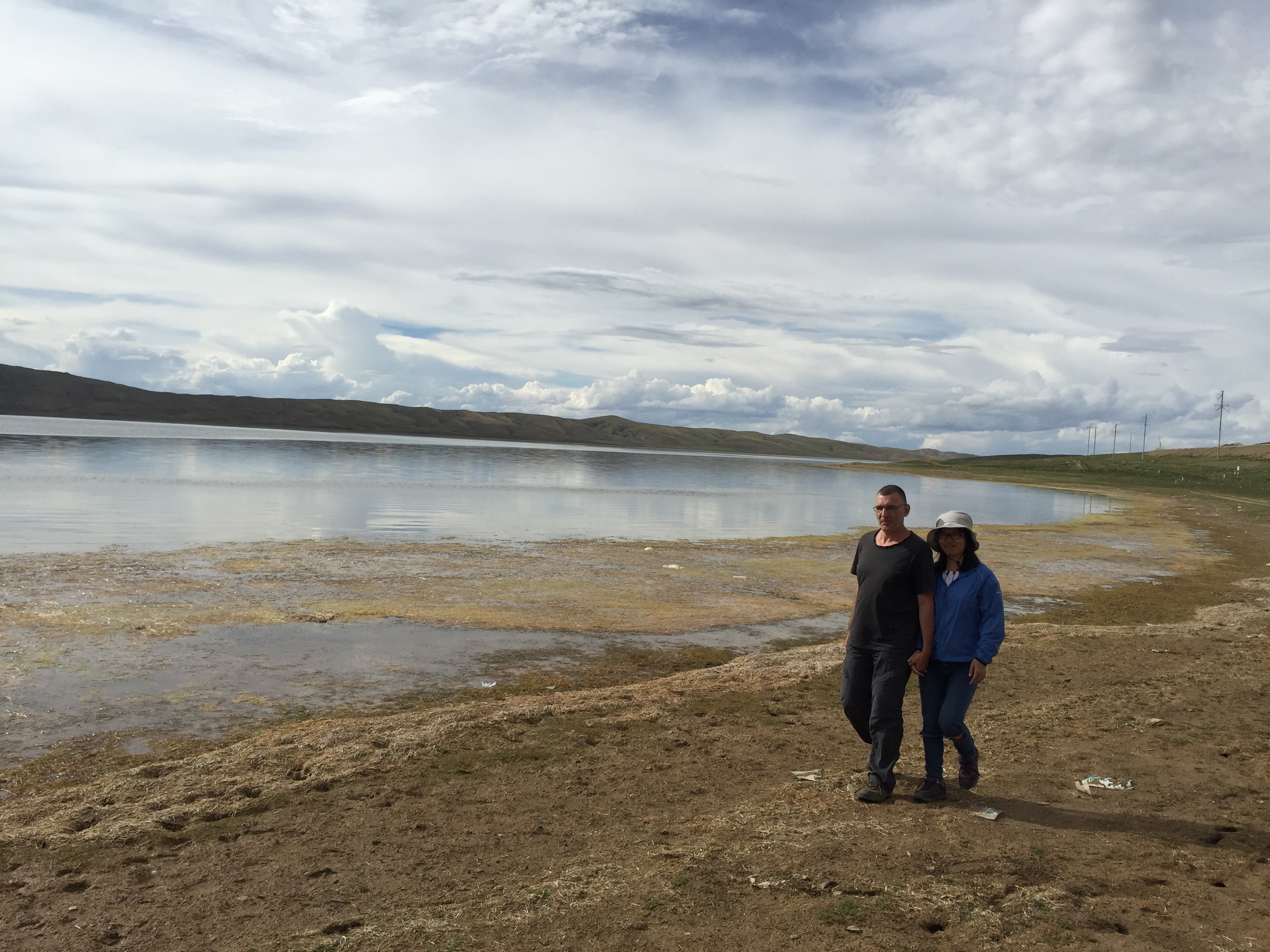 По пътя от Yushu (玉树，ཡུལ་ཤུལ་གྲོང་ཁྱེར།) до Madoi (玛多，རྨ་སྟོད་རྫོང), езерото Xing Xing Hai (星星海), на 4350 м височина