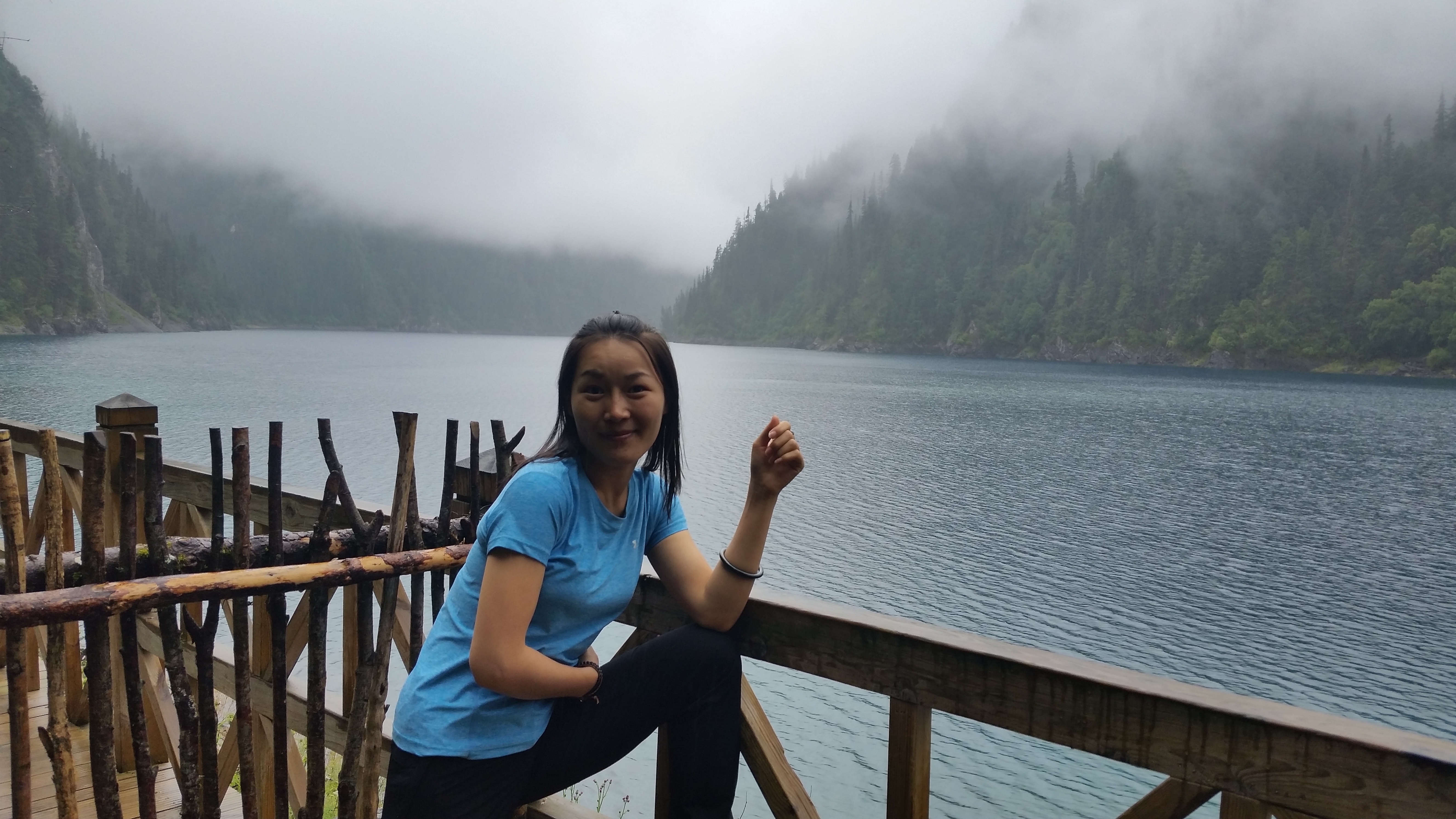 August 7: Jiuzhaigou (九寨沟) Long lake (长海），3140 m altitude Август 7: Дзиуджайгоу (九寨沟), Дългото езеро 3140 м височина