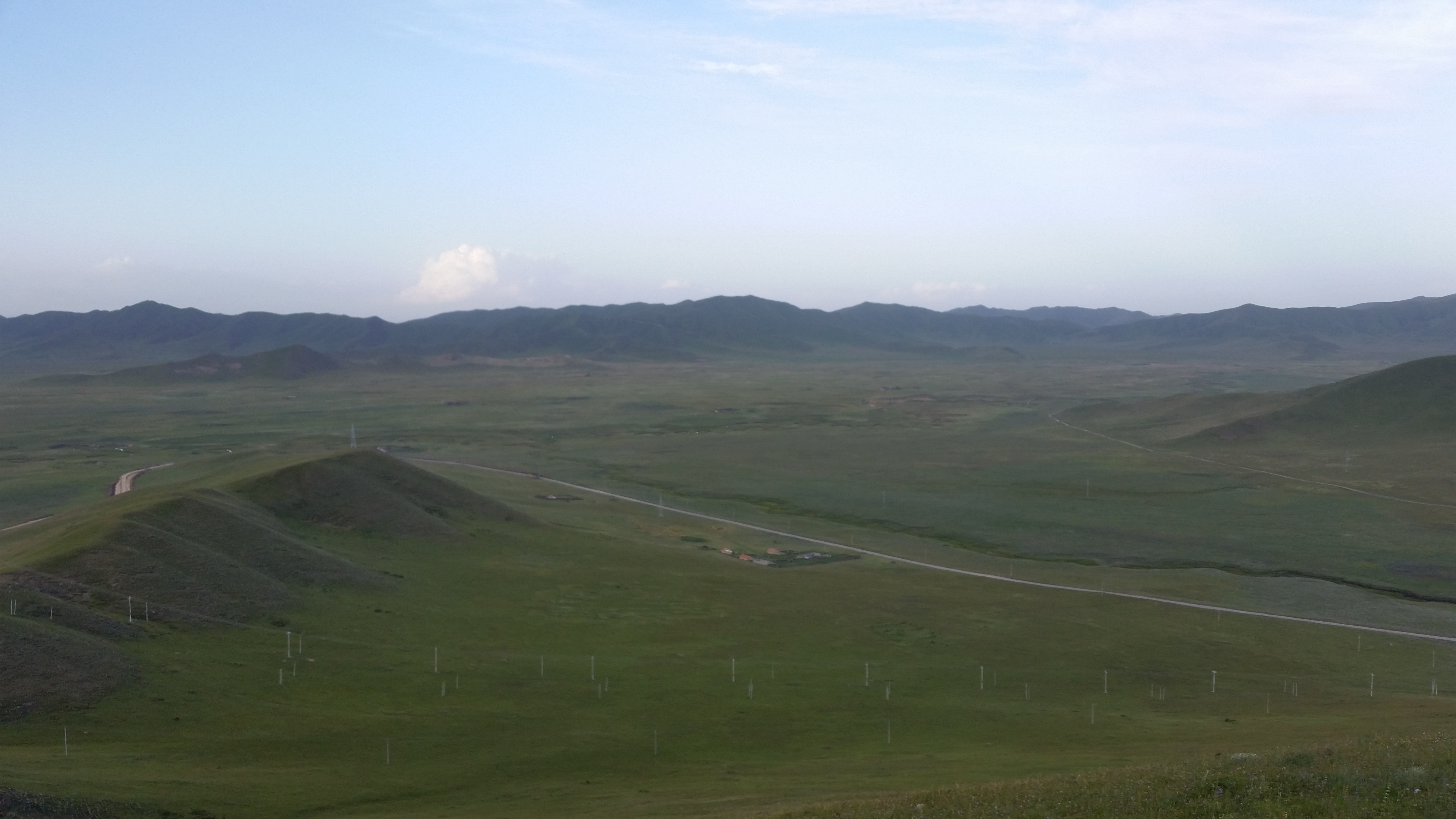 August 8: Tanggor (唐克）,Yellow and Black river joint, 3580 m altitude Август 8: Тангор (唐克）, сливането на Жълтата и Черната река,