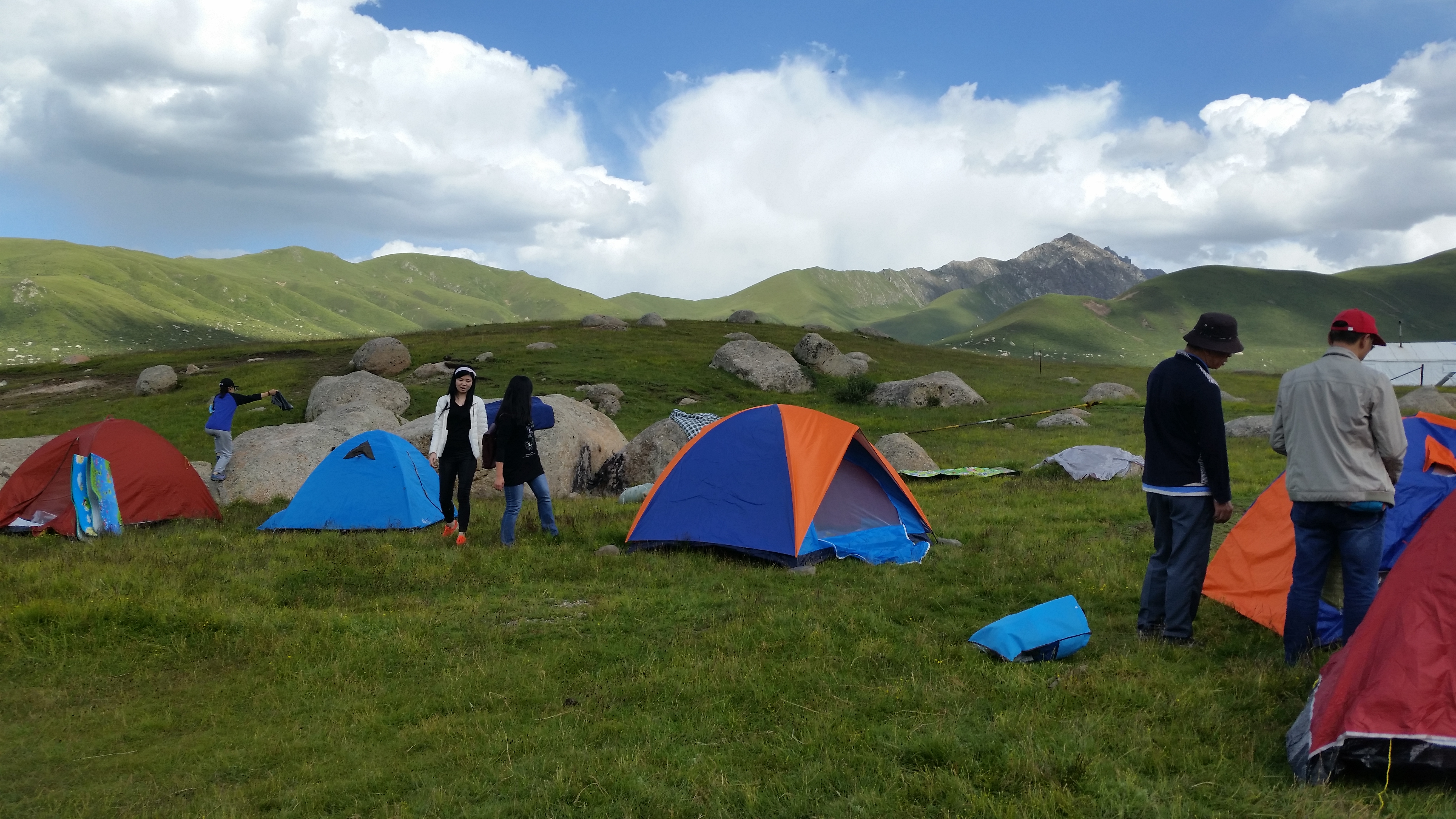 August 9: Nyenbo Yurtse (年保玉则,  གཉན་བོ་གཡུ་རྩེ།), 4020 m altitude  Август 9: Ниенбо Юрце (年保玉则,  གཉན་བོ་གཡུ་རྩེ།), 4020 м височи