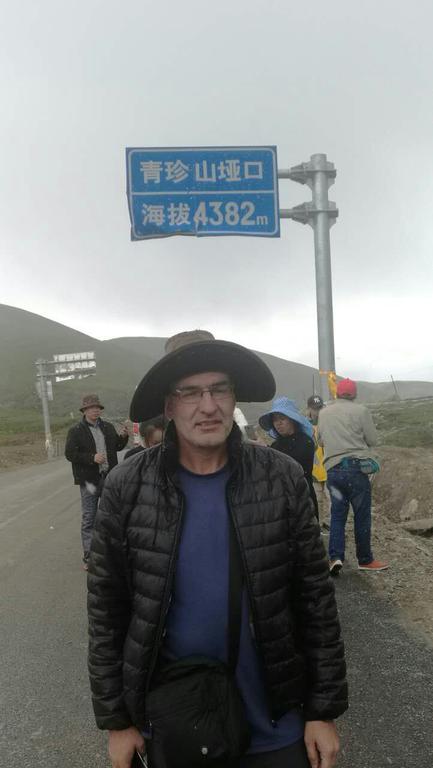 August 10: From Darlag (达日, དར་ལག་རྫོང་།) to Golog (果洛, རྨ་ཆེན་རྫོང་།）, Qingzhen pass, 4382 m altitude  Август 10: От Дарлаг (达日