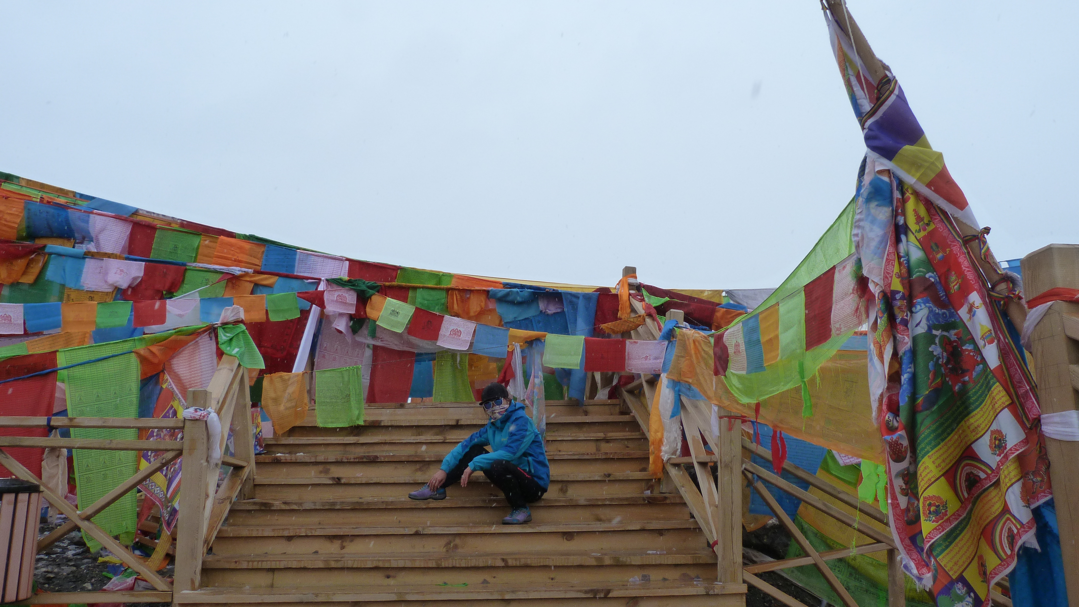 August 11: Amnye Machen (阿尼玛卿, ཨ་མྱིས་རྨ་ཆེན།）, Drakde La pass, 4610 m altitude Август 11: Амне Мачин (阿尼玛卿, ཨ་མྱིས་རྨ་ཆེན།）, на