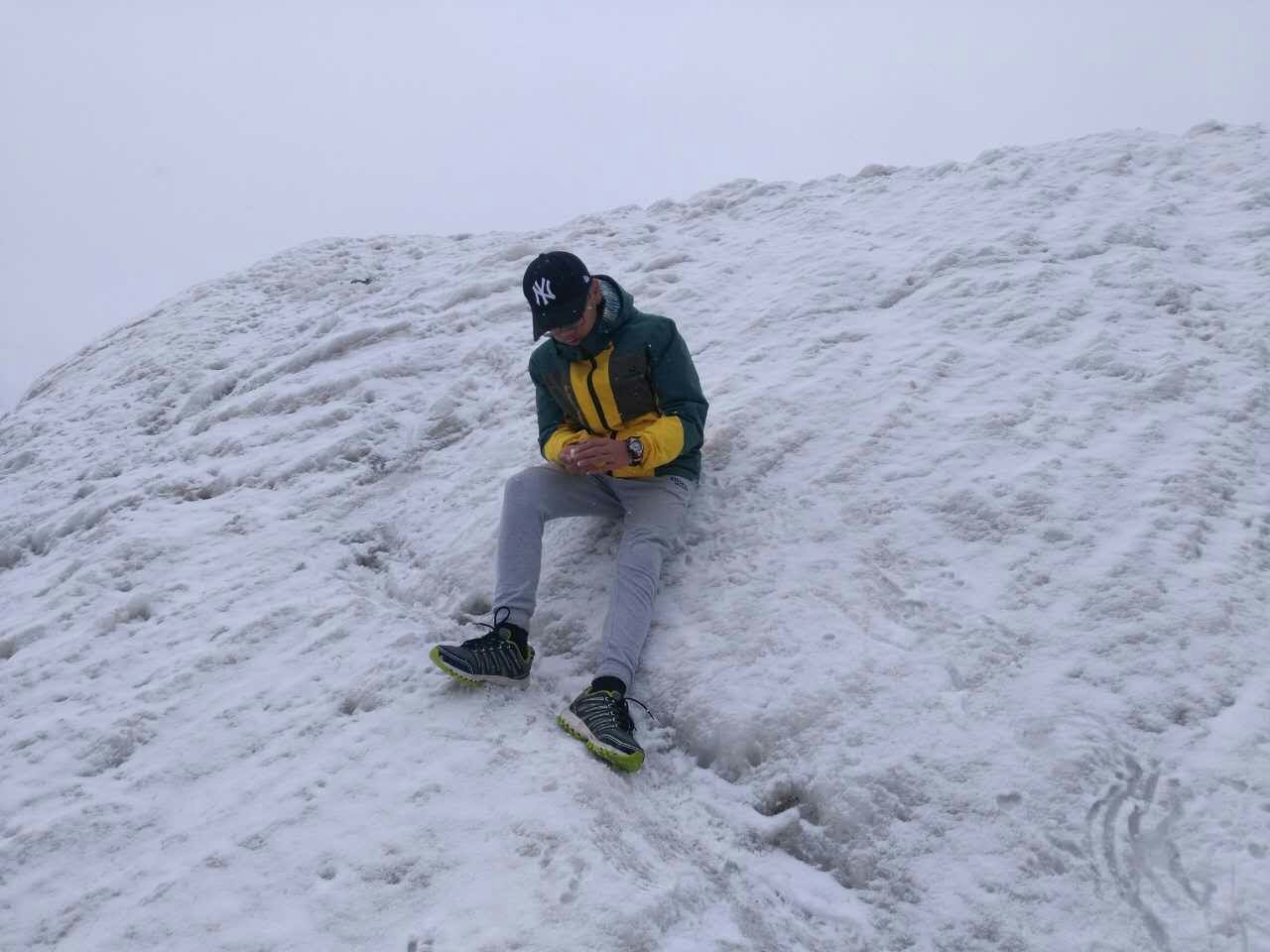 August 11: Amnye Machen (阿尼玛卿, ཨ་མྱིས་རྨ་ཆེན།）, on Damxung glacier, 4590 m altitude Август 11: Амне Мачин (阿尼玛卿, ཨ་མྱིས་རྨ་ཆེན།）