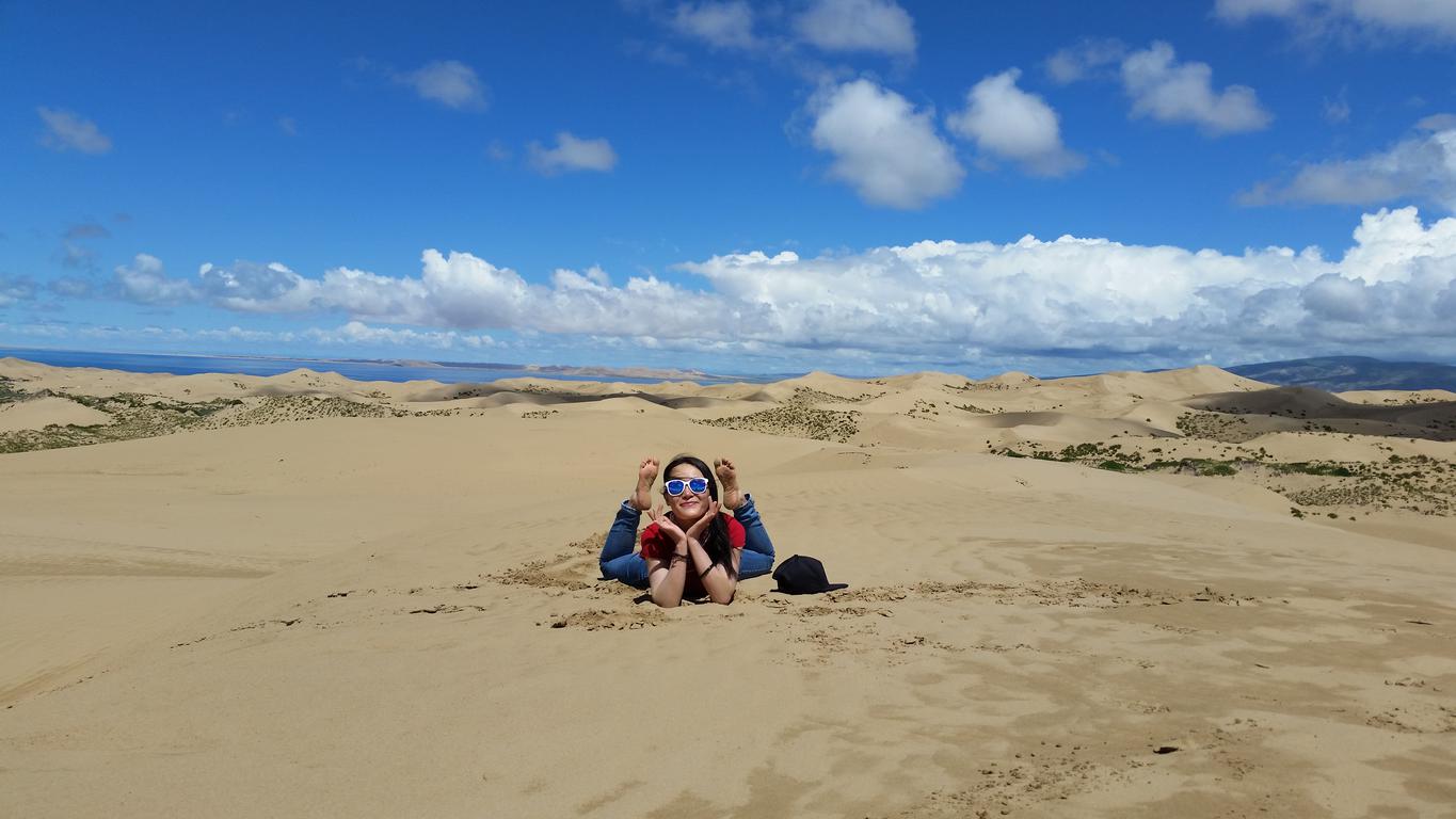 August 12: Golden Sands Bay desert (金沙湾沙漠།）, 3260 m altitude Август 12: Пустинята Залив Златни пясъци (金沙湾沙漠།）, 3260 м височина