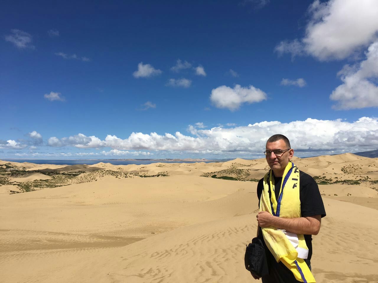 August 12: Golden Sands Bay desert (金沙湾沙漠།）, 3260 m altitude Август 12: Пустинята Залив Златни пясъци (金沙湾沙漠།）, 3260 м височина