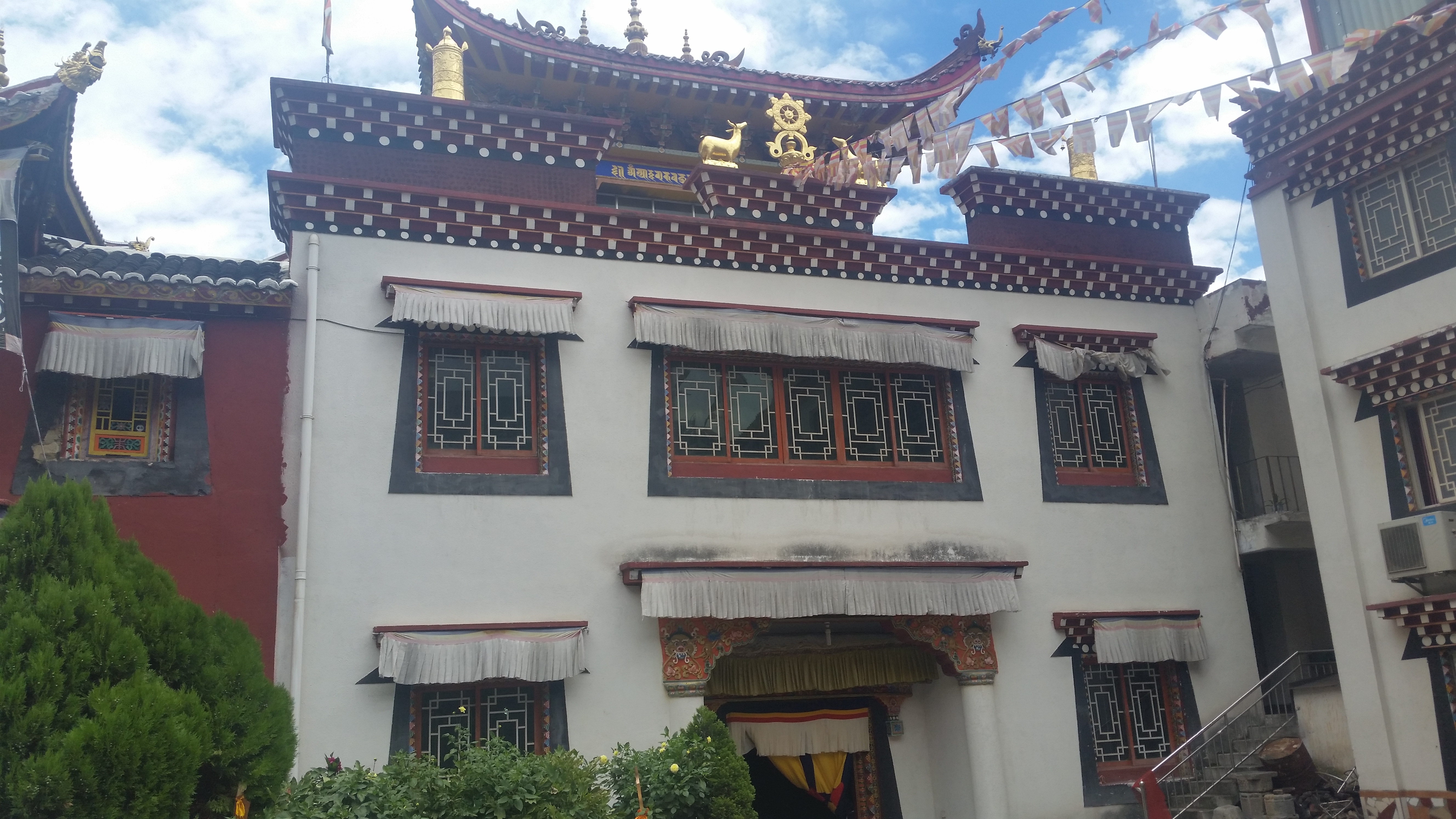 August 20: Kangding (康定，དར་མདོ་གྲོང་ཁྱེར།）, 2550 m altitude Август 20: Кангдинг (康定，དར་མདོ་གྲོང་ཁྱེར།）, 2550 м височина