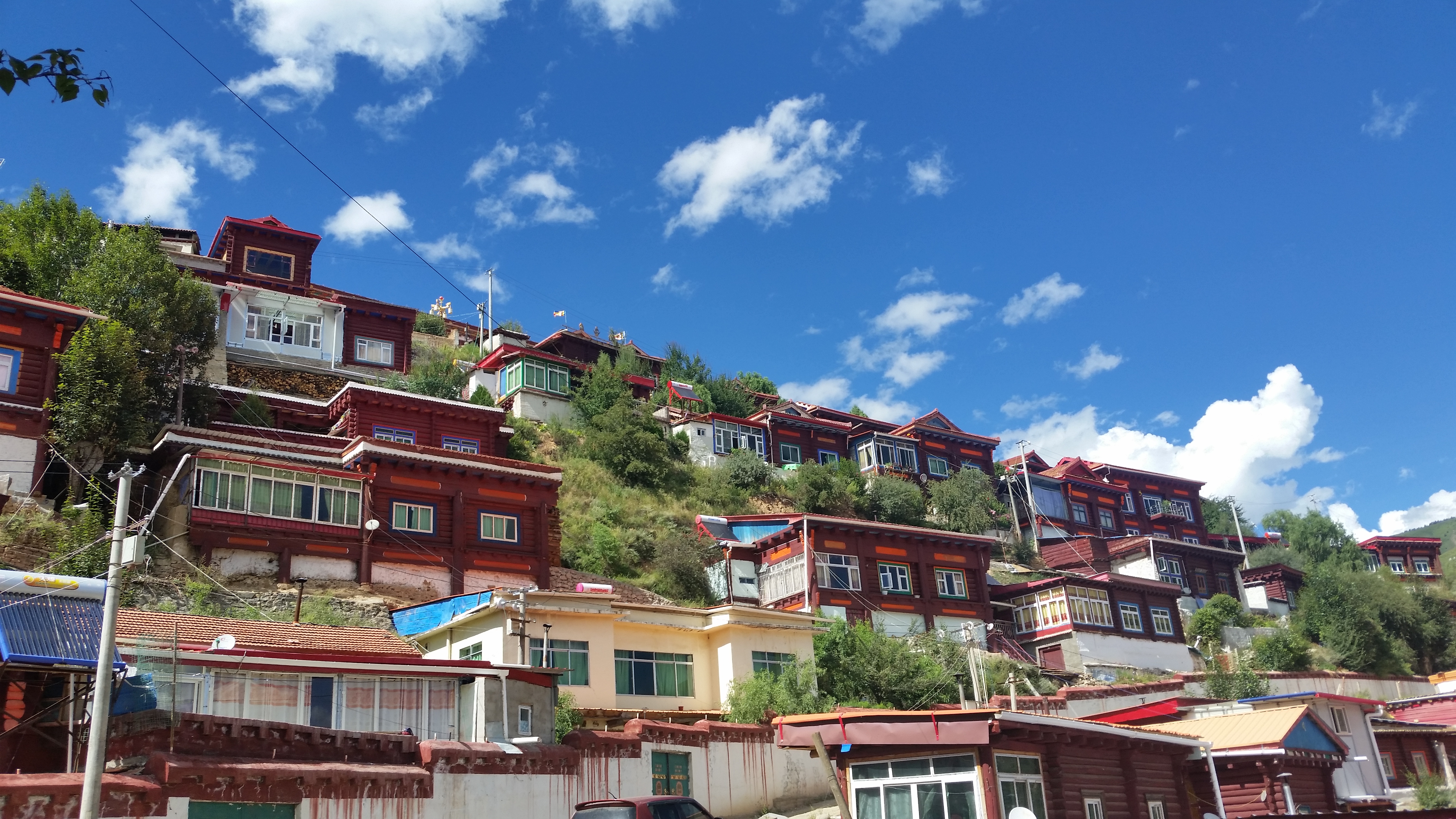 August 21: Drango (炉霍,བྲག་འགོ), 3180 m altitude, Shouling monastery Август 21: Дранго (炉霍,བྲག་འགོ), 3180 м височина, манастир Шо