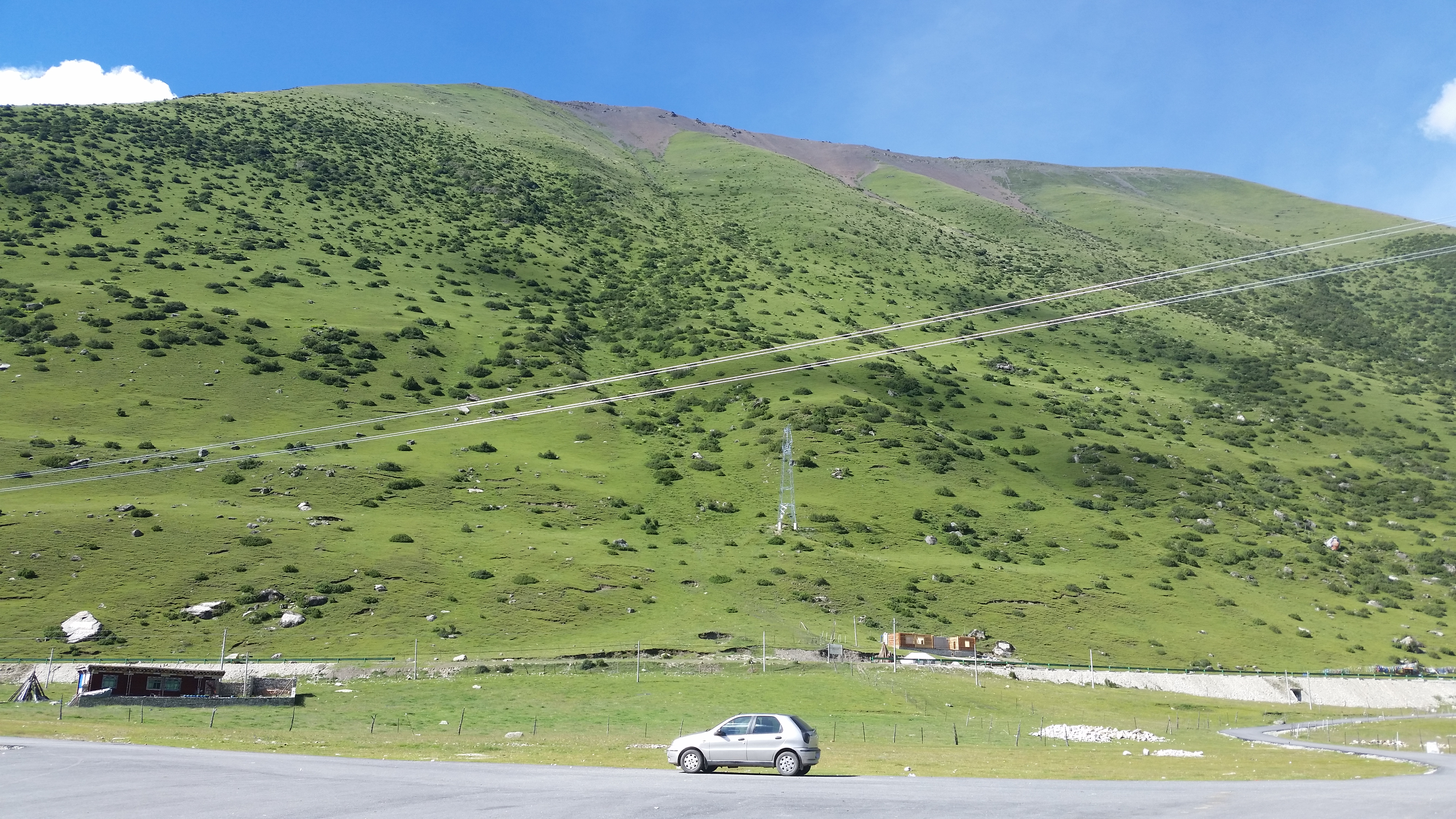 August 22: Yilhun Lha Tso (玉隆拉措，ཡི་ལྷུན་ལྷ་མཚོ་མ) , 4020 m altitude Август 22: Илхун Ла Цо (玉隆拉措，ཡི་ལྷུན་ལྷ་མཚོ་མ) , 4020 м висо