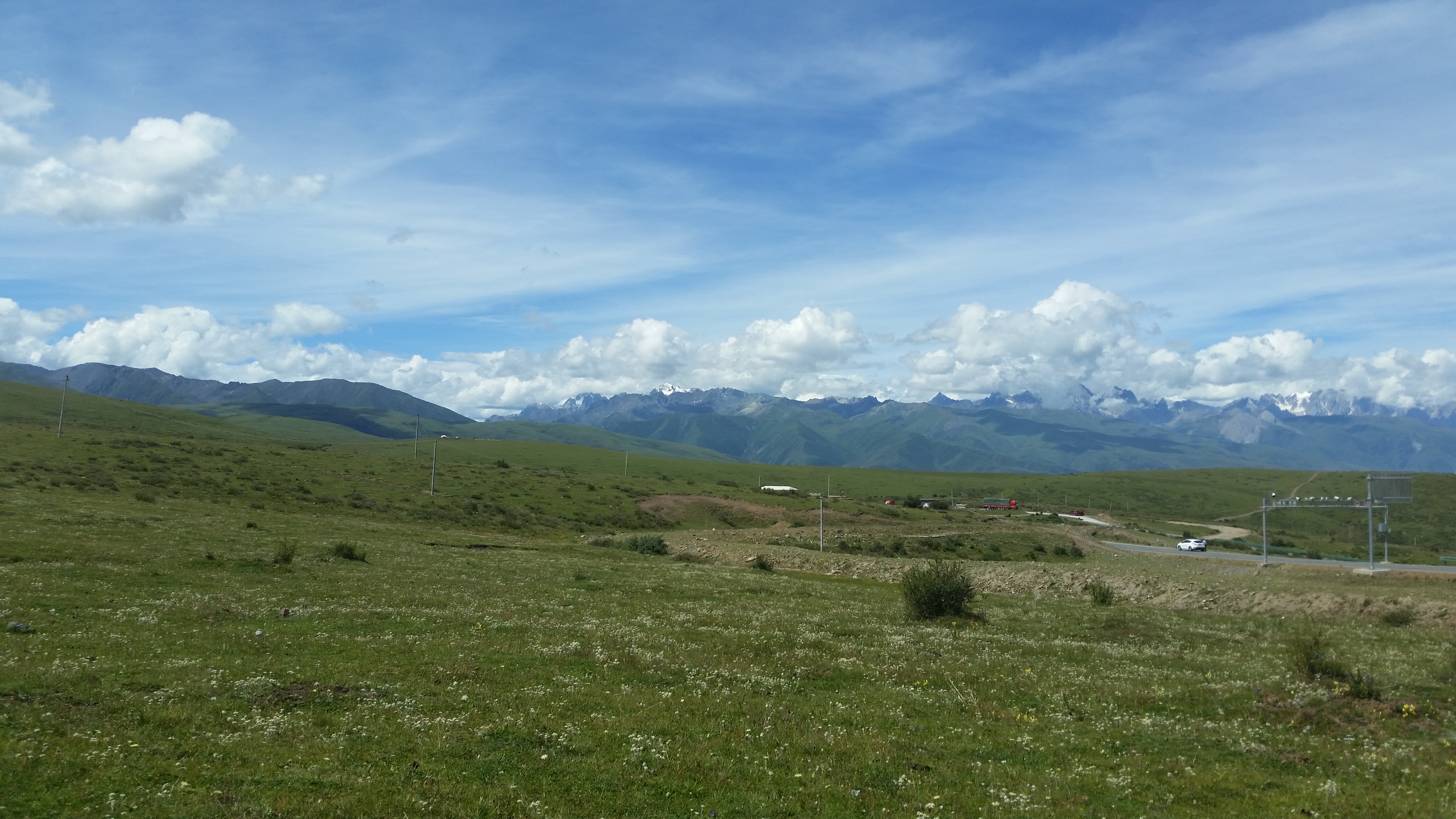 August 22: From Drango(炉霍,བྲག་འགོ) to Garze (甘孜，དཀར་མཛེས་) , 4050 m altitude Август 22: От Дранго(炉霍,བྲག་འགོ) към Гардзъ (甘孜，དཀར