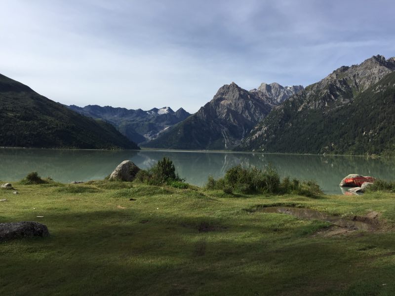 August 23: Yilhun Lha Tso (玉隆拉措，ཡི་ལྷུན་ལྷ་མཚོ་མ) , 4020 m altitude Август 23: Илхун Ла Цо (玉隆拉措，ཡི་ལྷུན་ལྷ་མཚོ་མ) , 4020 м висо