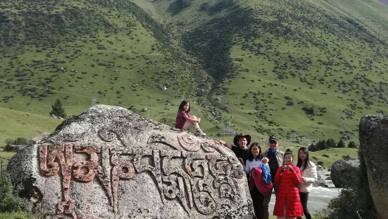 August 23: Yilhun Lha Tso (玉隆拉措，ཡི་ལྷུན་ལྷ་མཚོ་མ) , 4020 m altitude Август 23: Илхун Ла Цо (玉隆拉措，ཡི་ལྷུན་ལྷ་མཚོ་མ) , 4020 м висо