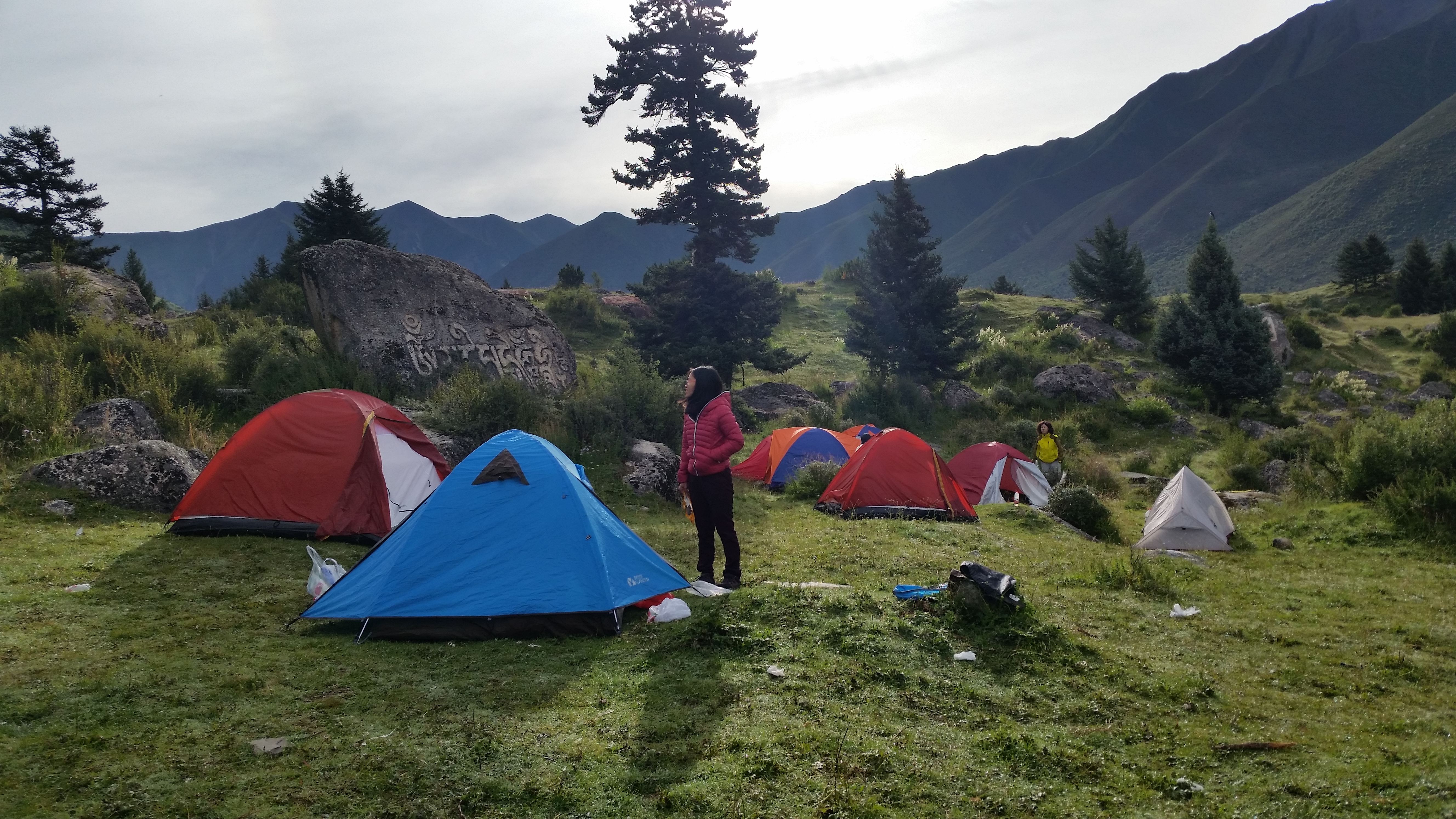 August 23: Yilhun Lha Tso (玉隆拉措，ཡི་ལྷུན་ལྷ་མཚོ་མ) , 4020 m altitude Август 23: Илхун Ла Цо (玉隆拉措，ཡི་ལྷུན་ལྷ་མཚོ་མ) , 4020 м висо