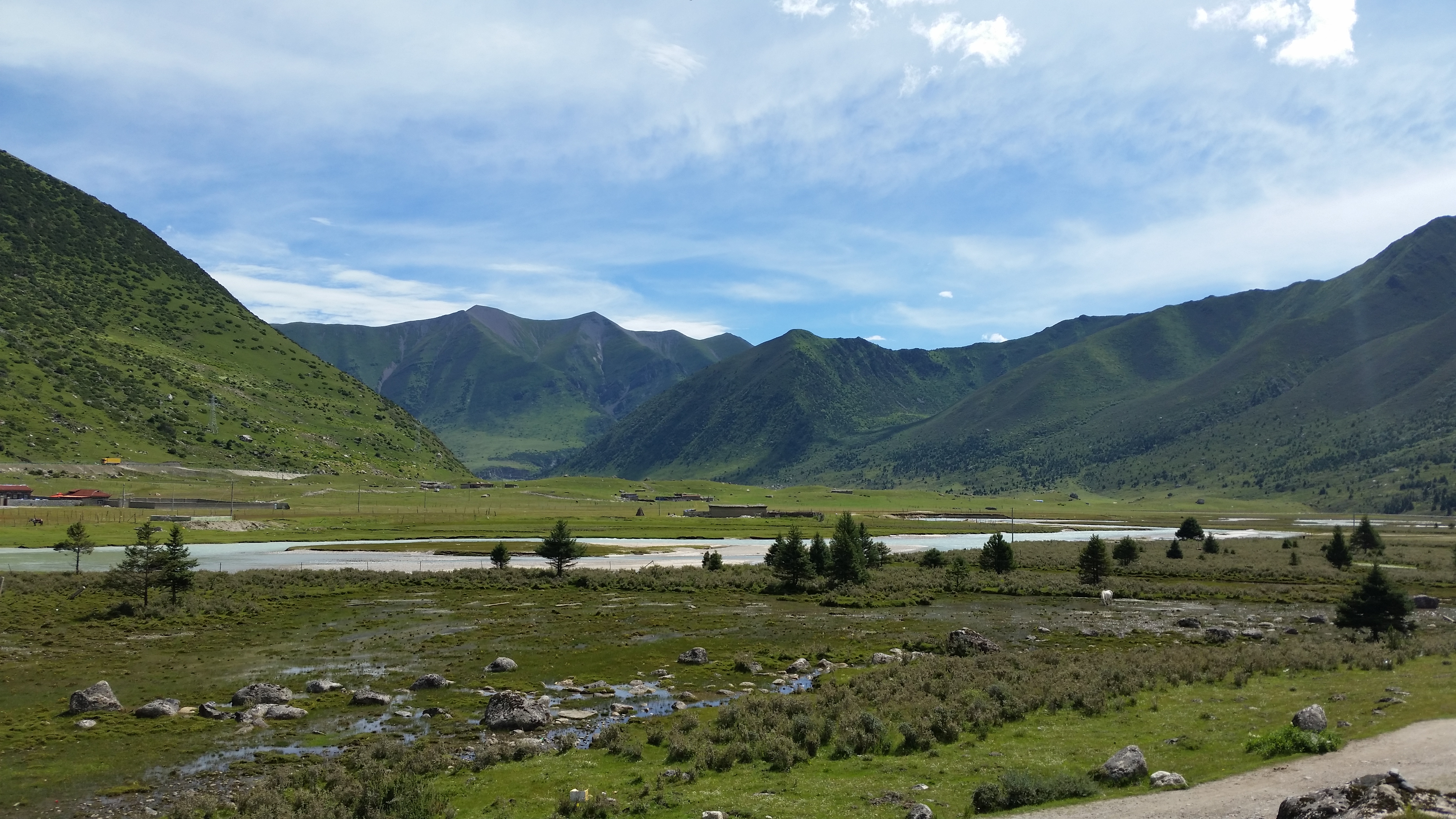 August 23: Yilhun Lha Tso (玉隆拉措，ཡི་ལྷུན་ལྷ་མཚོ་མ) , 4020 m altitude Август 23: Илхун Ла Цо (玉隆拉措，ཡི་ལྷུན་ལྷ་མཚོ་མ) , 4020 м висо