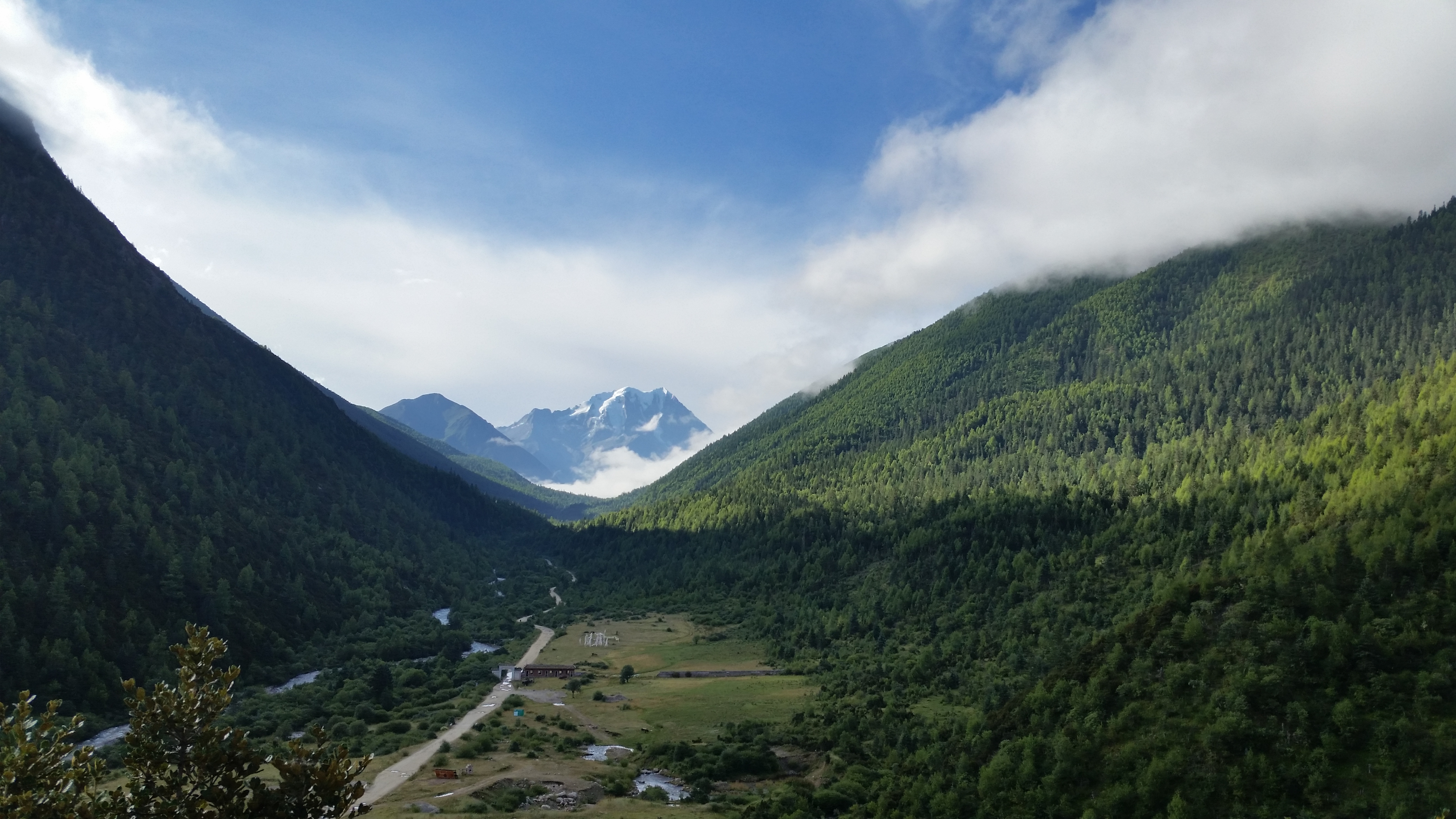 August 24: From Bamei (八美）to Danba (丹巴），Mt Zhara (雅拉雪山） , 3460 m altitude Август 24: От Бамей (八美) към Данба  (丹巴）, планината Дж