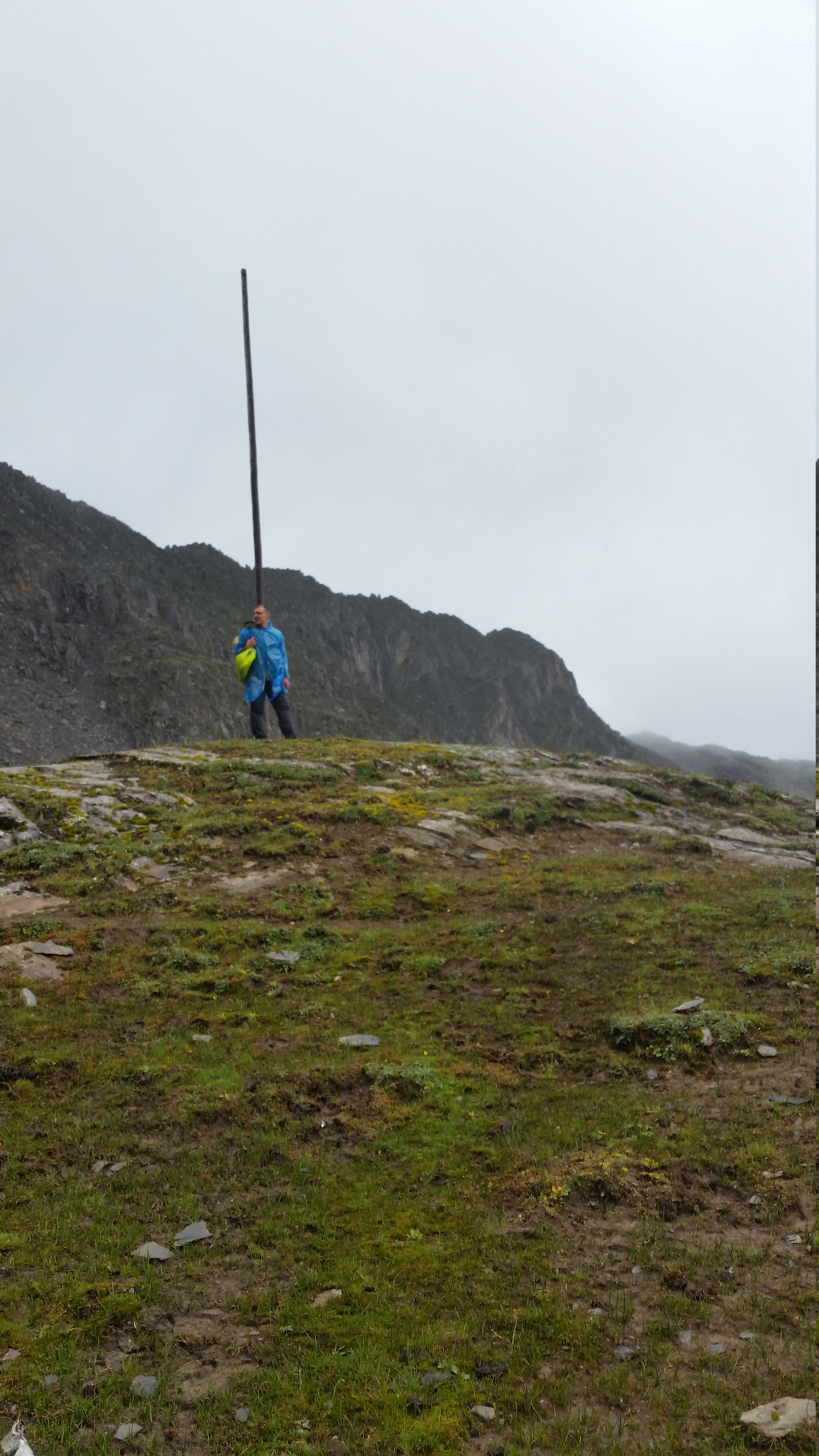 August 25: Mt. Four Sisters (Siguniang, 四姑娘山）, 4450 m altitude, in the circus Август 25: Планината Четирите сестри (Siguniang, 四