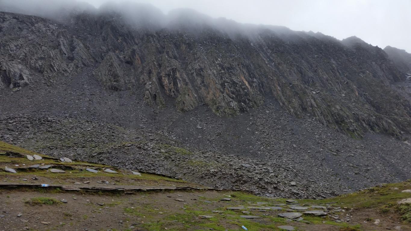 August 25: Mt. Four Sisters (Siguniang, 四姑娘山）, 4450 m altitude, in the circus Август 25: Планината Четирите сестри (Siguniang, 四