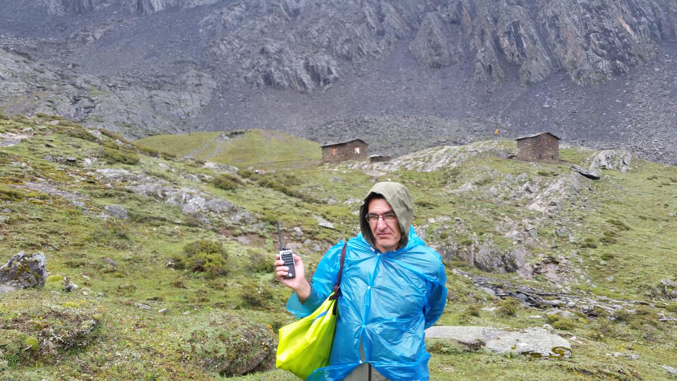 August 25: Mt. Four Sisters (Siguniang, 四姑娘山）, 4450 m altitude, in the circus Август 25: Планината Четирите сестри (Siguniang, 四