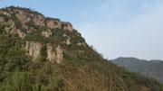 Passing the mountains of North Zhejiang, with a little snow
Преминавайки през планините на северен Дзъдзян, с малко сняг