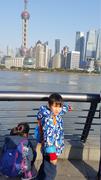 In Shanghai, walk on The Bund
В Шанхай, разходка по крайбрежната Панорамна алея