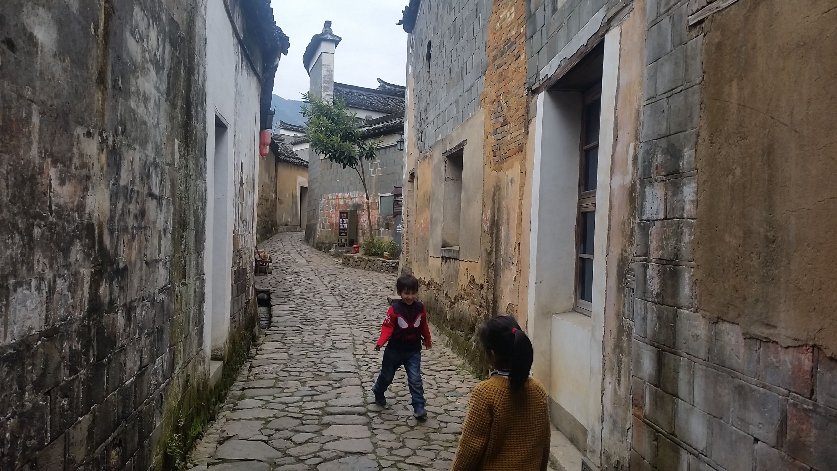 In the Old village NiebaduВ старинното село Ниебаду