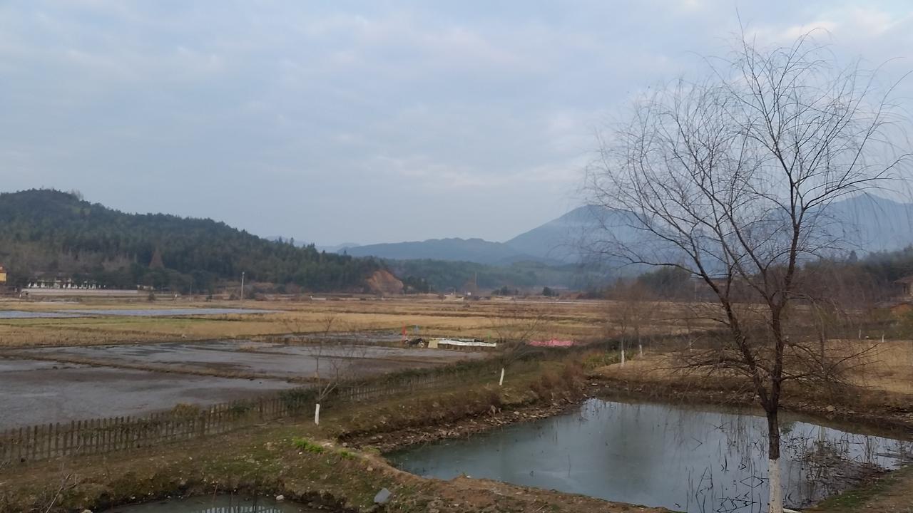 A walk in Heping (Peace) town Разходка в град Хъпинг (Мир)