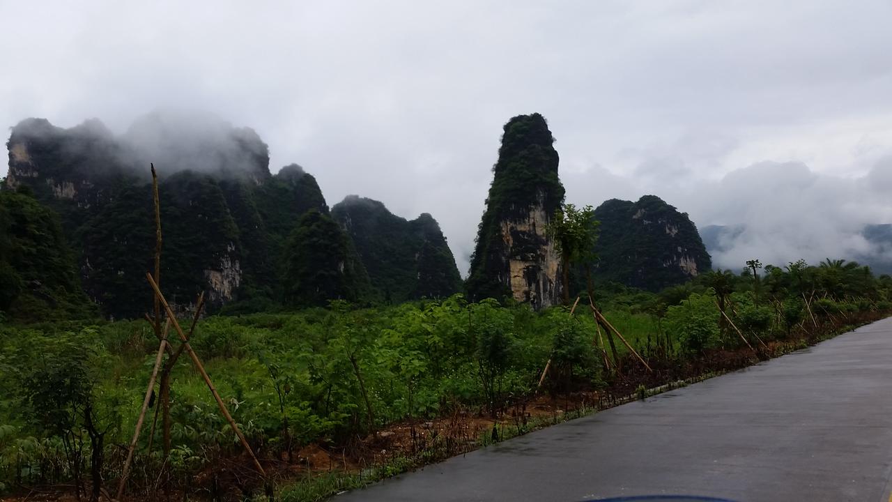 Yingxi- on the way to Guanyin cave
Ингси- по пътя към пещерата Гуанин
