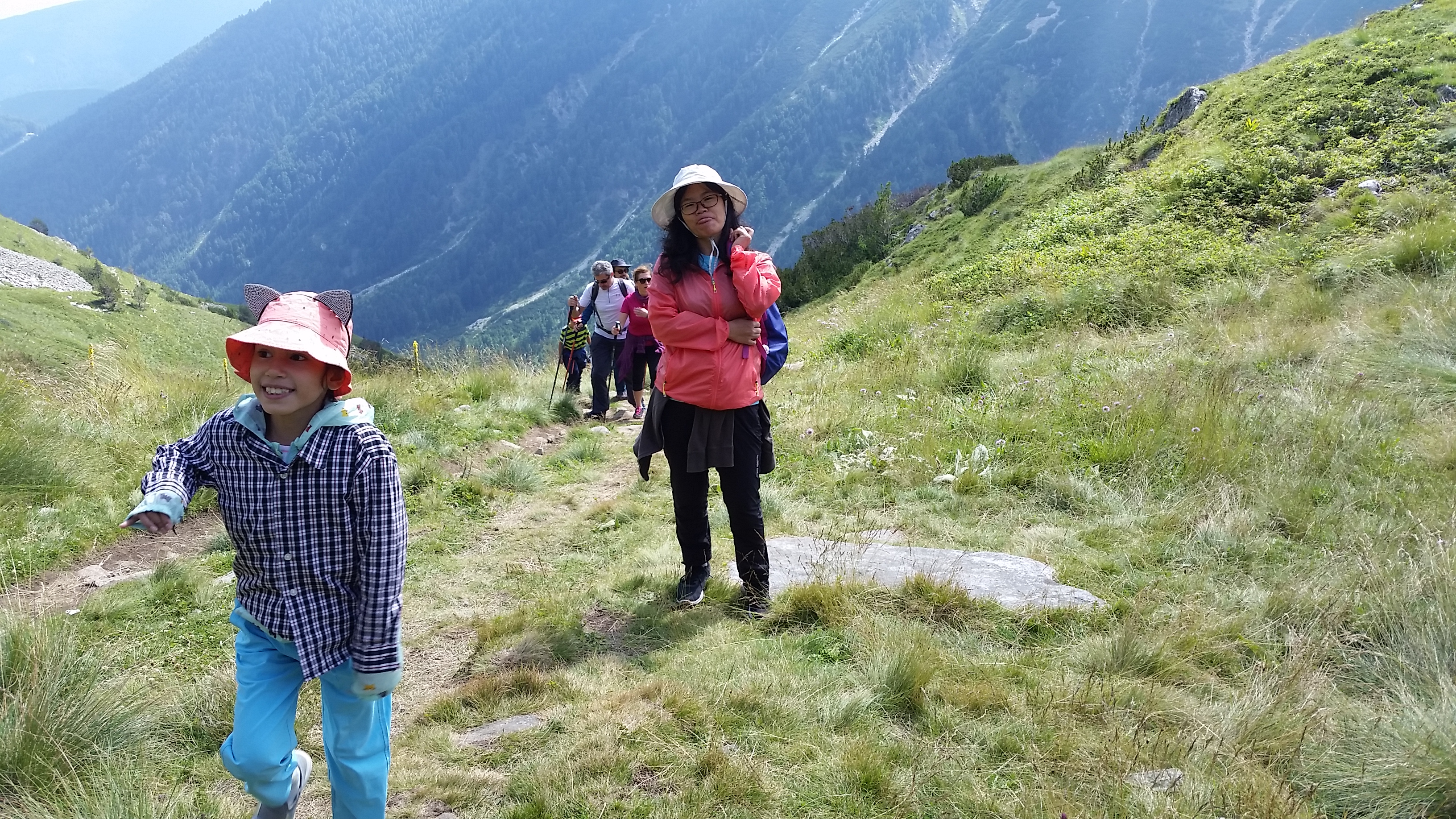 Pirin- the trekking to Vihren peak
Пирин- трекинга до връх Вихрен