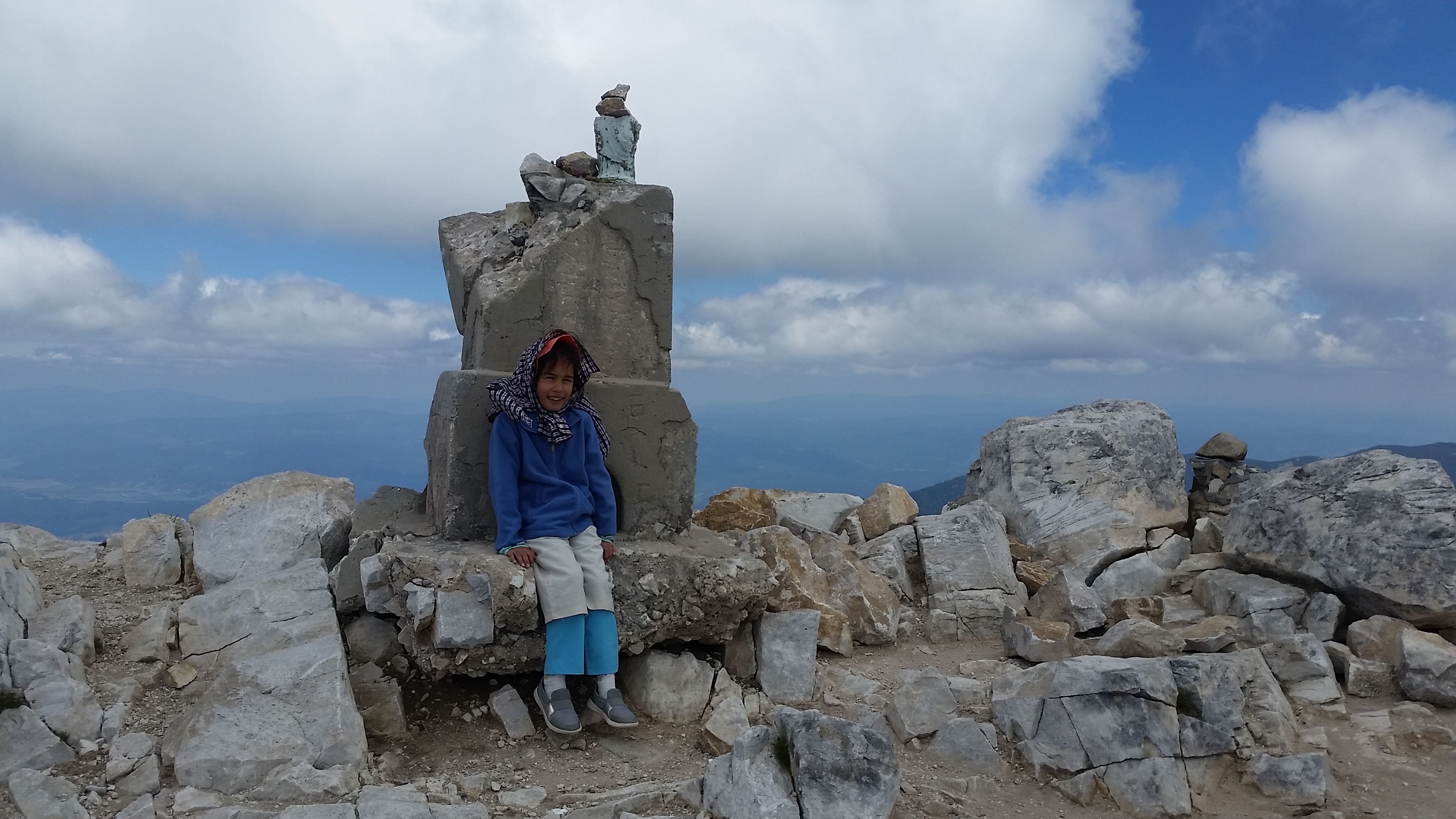 Pirin- the trekking to Vihren peak
Пирин- трекинга до връх Вихрен