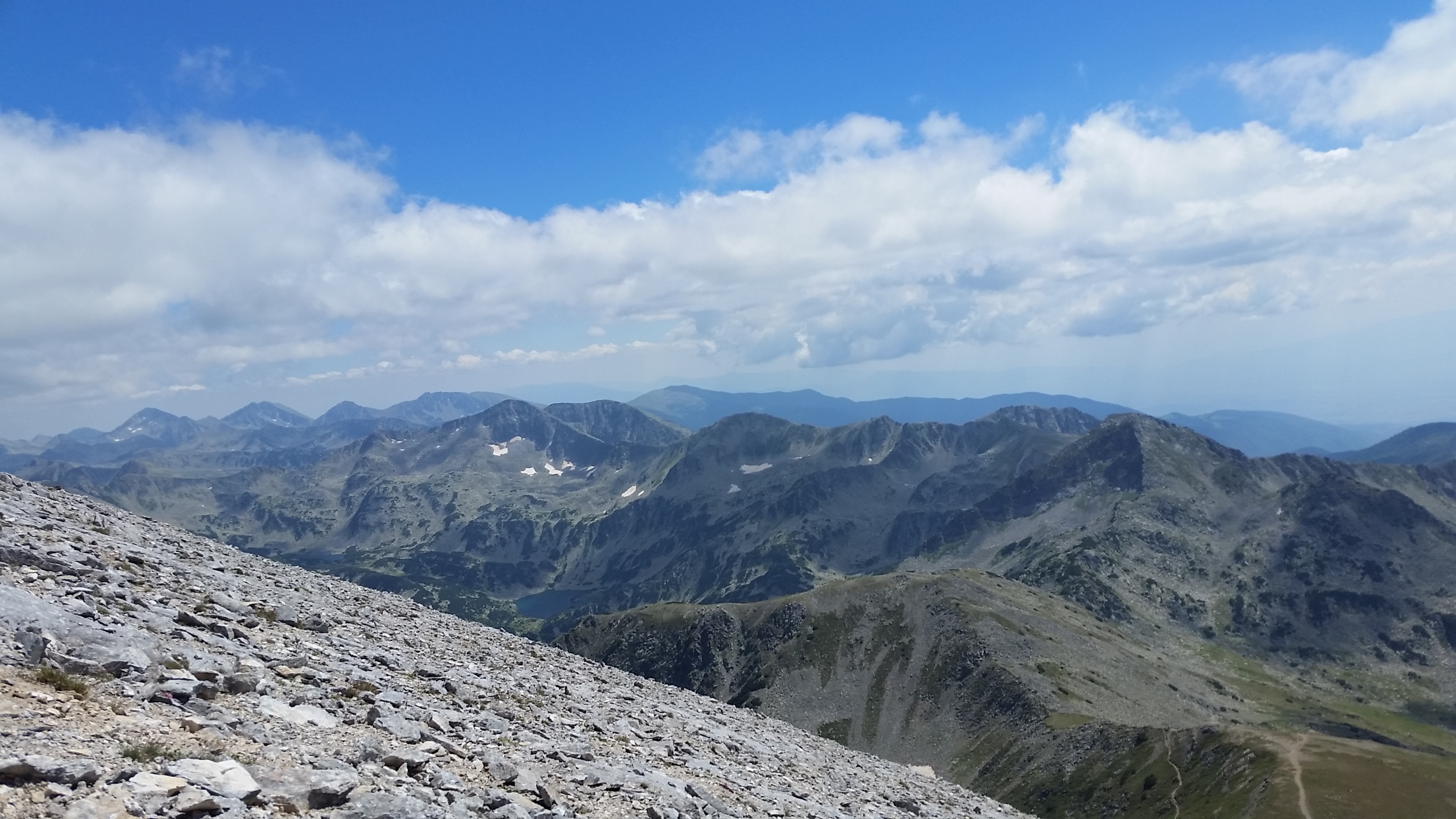 Pirin- the trekking to Vihren peak
Пирин- трекинга до връх Вихрен