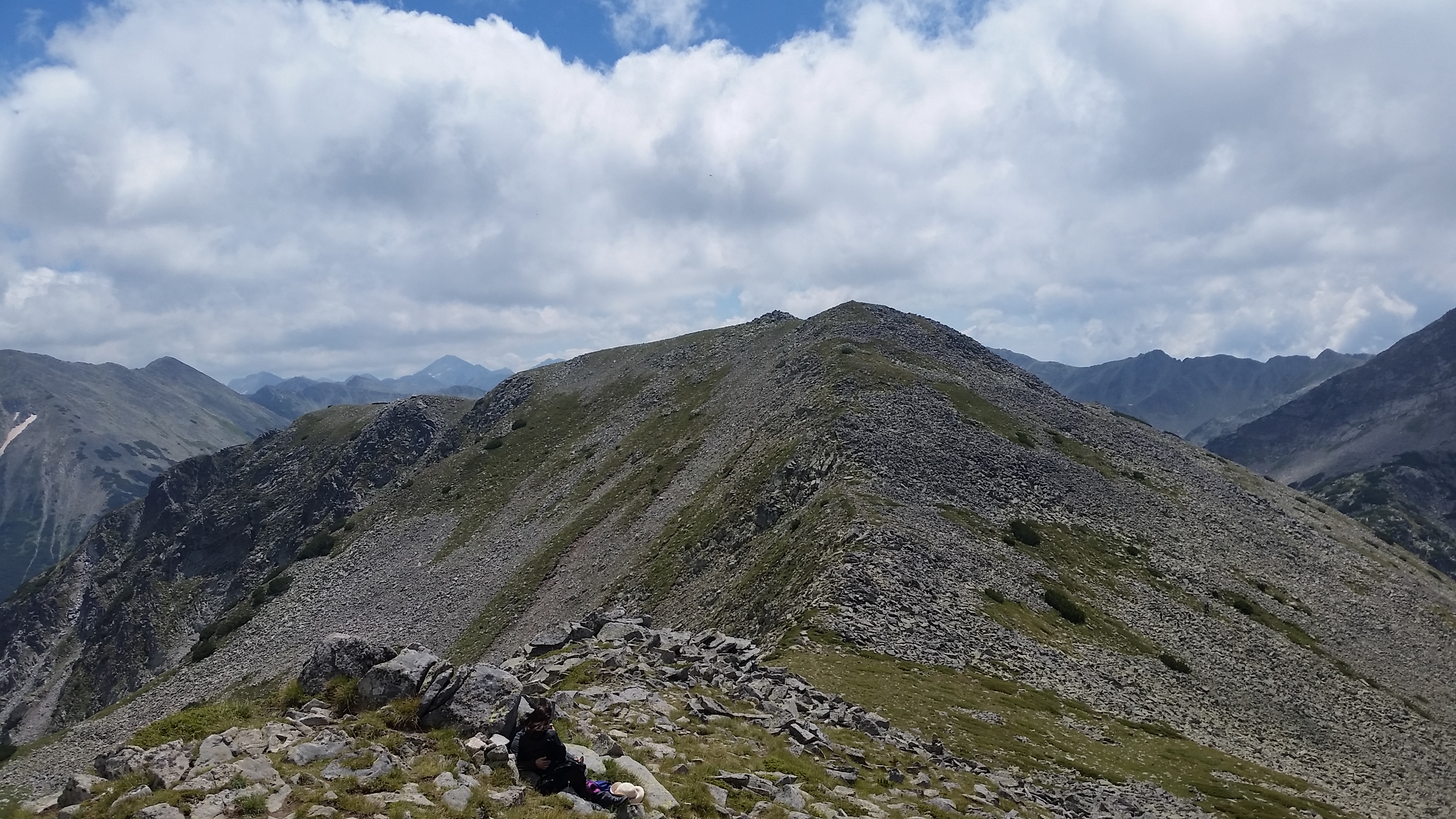 Pirin- the trekking to Vihren peak
Пирин- трекинга до връх Вихрен