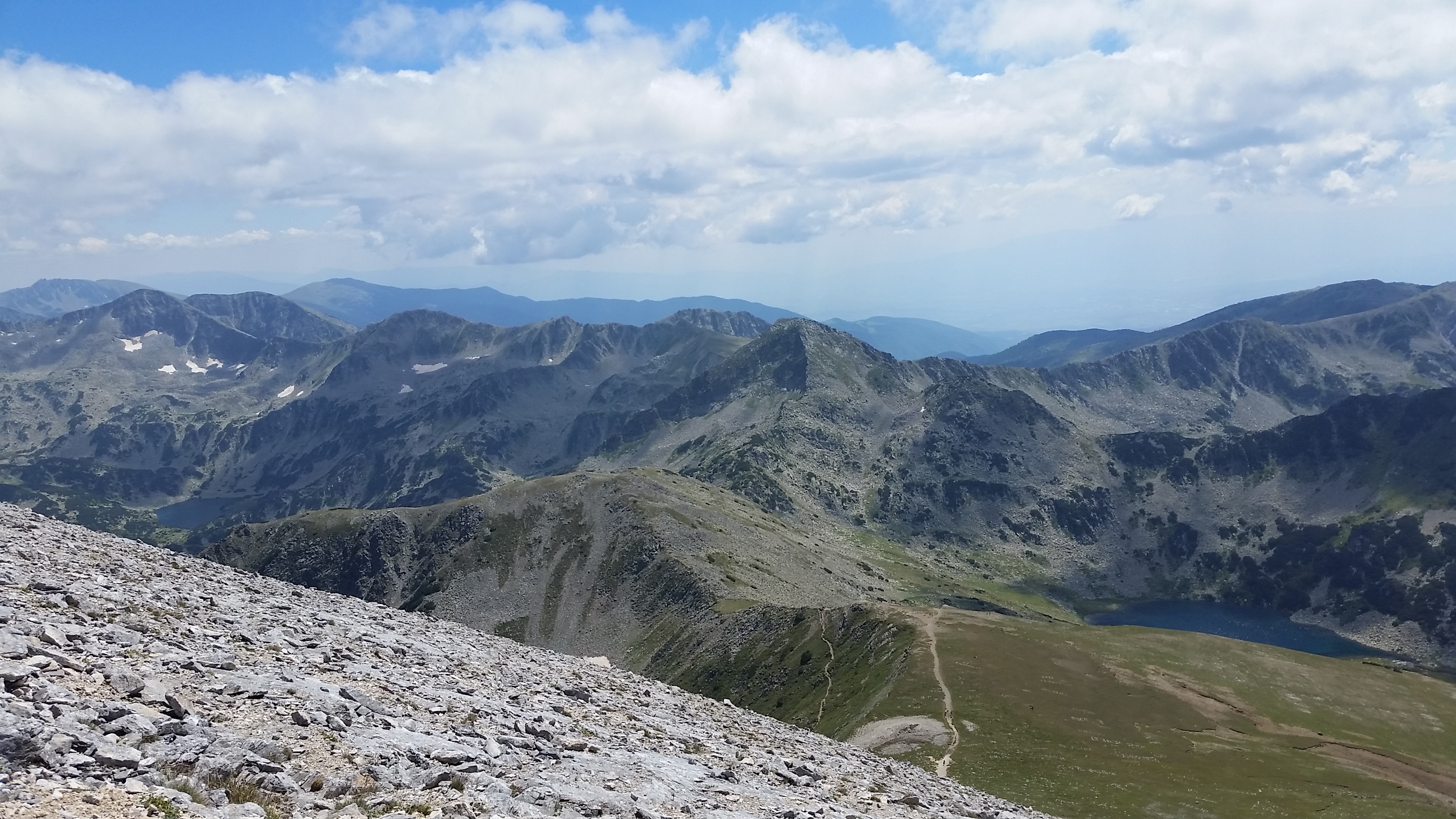 Pirin- the trekking to Vihren peak
Пирин- трекинга до връх Вихрен