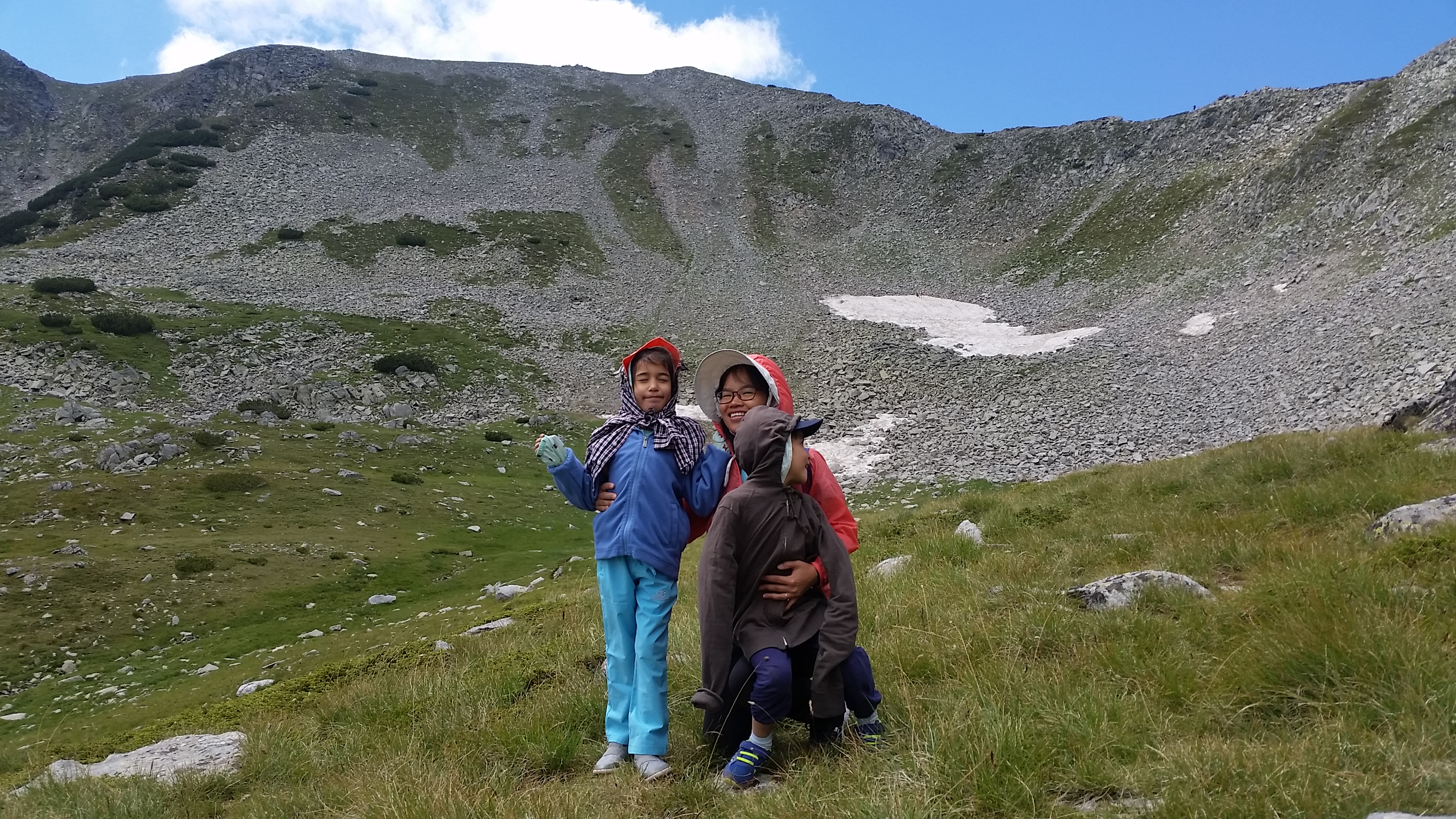 Pirin- the trekking to Vihren peak
Пирин- трекинга до връх Вихрен