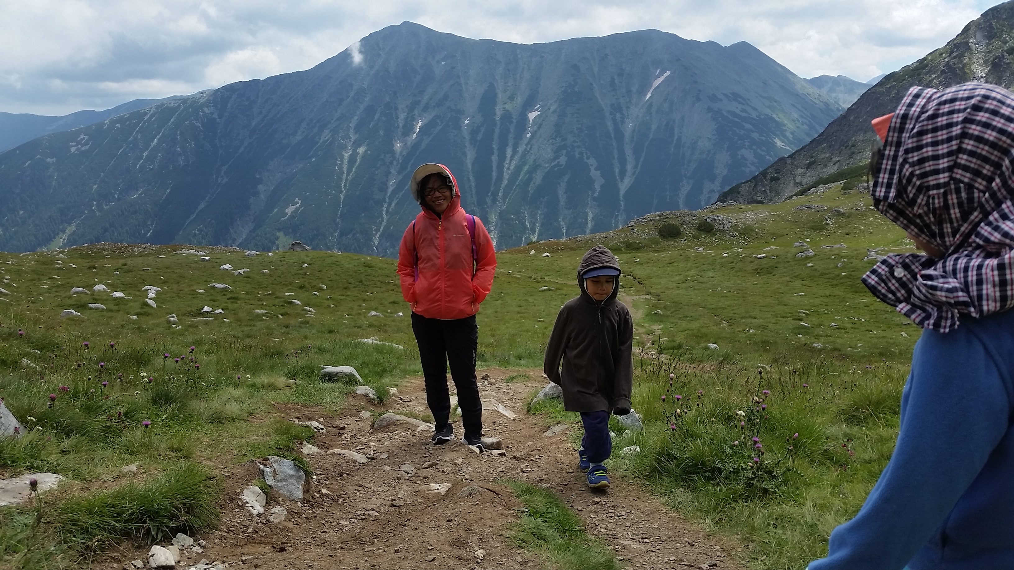 Pirin- the trekking to Vihren peak
Пирин- трекинга до връх Вихрен