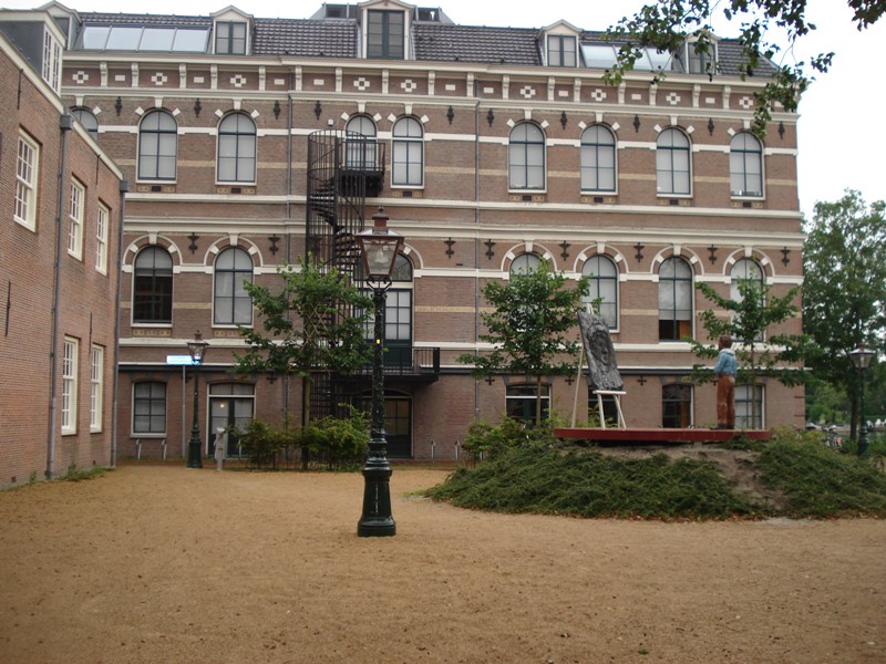 Leiden329